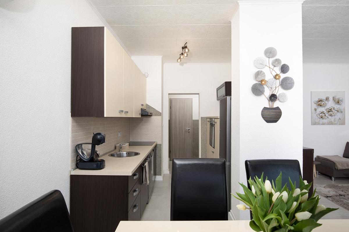 Apartment Aston Pula Exterior photo